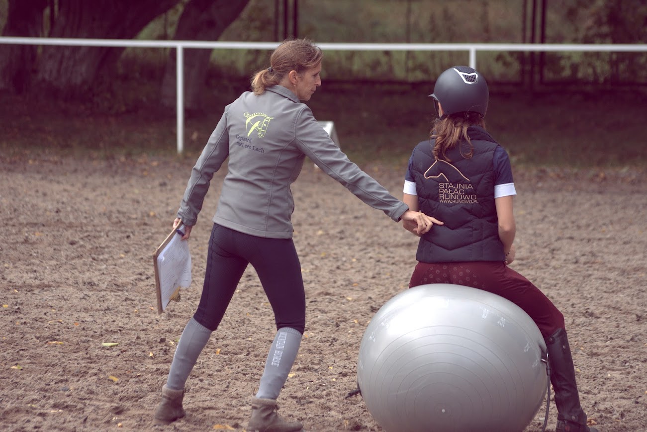 Turystyka konna w Runowie – jazda konna dostępna dla różnych grup