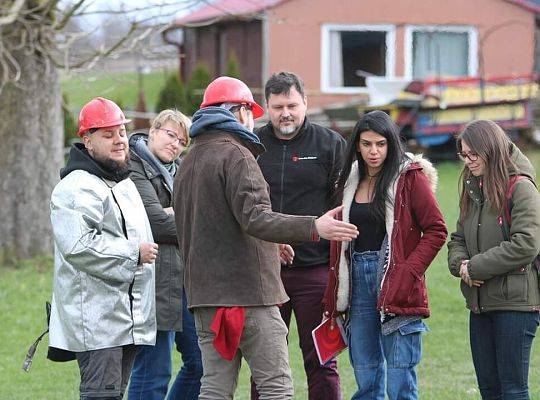 PLENER RZEŹBIARSKI Z WARSZTATAMI ODLEWNICZYMI W RUNOWIE